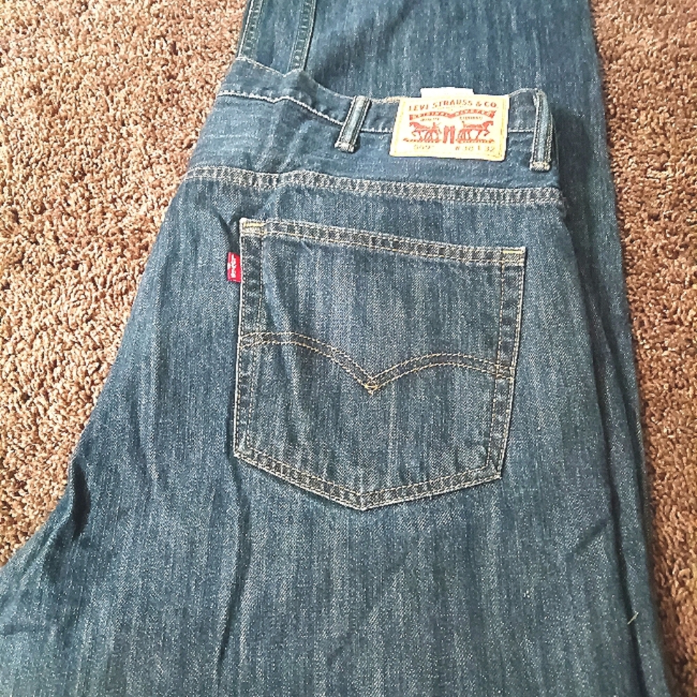 Men's Levi Jeans
